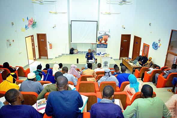 Atelier de formation des jeunes en salle de conférence